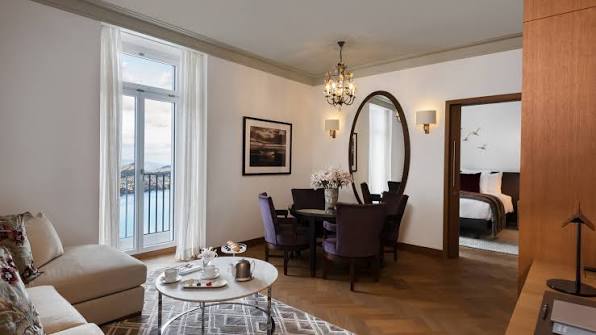Heritage Lake View Deluxe Room